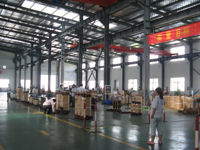 福建变压器生产车间